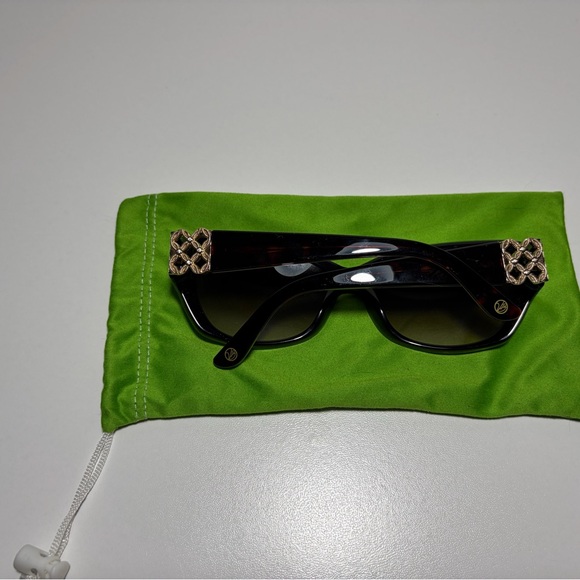 Vera Bradley Brown Tortoiseshell Sunglasses - Picture 5 of 6